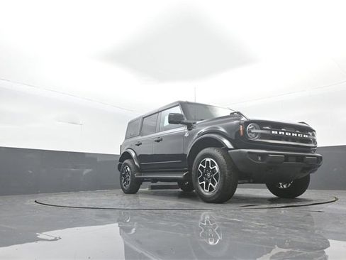 New 2026 Ford Bronco Outer Banks image 27