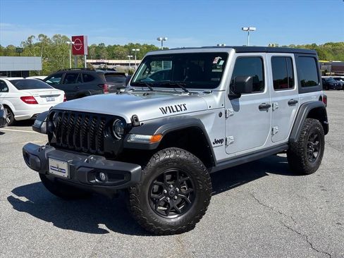 Used 2024 Jeep Wrangler Unlimited Sport AWD/4WD image 2
