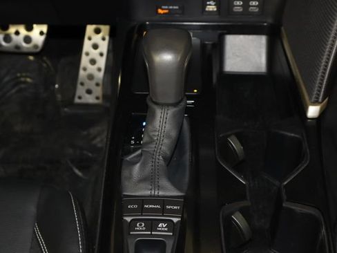 Used 2025 Toyota Camry SE w/ Convenience Package FWD image 28
