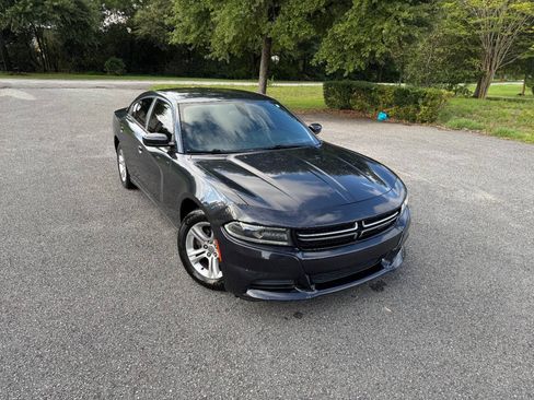Used 2018 Dodge Charger SXT RWD image 36
