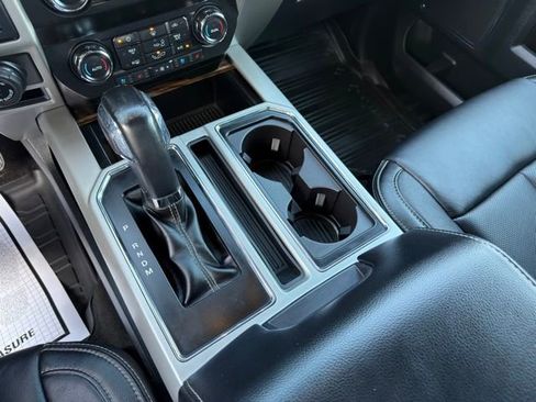 Used 2019 Ford F150 Lariat w/ FX4 Off-Road Package AWD/4WD image 24