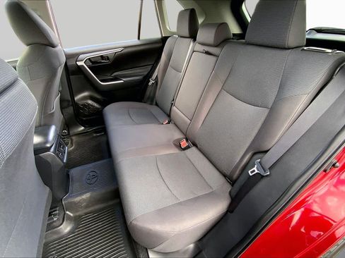Used 2022 Toyota RAV4 LE FWD image 20
