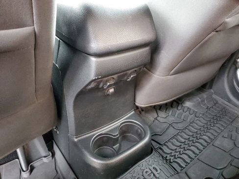 Used 2017 Jeep Wrangler Unlimited Sport w/ Connectivity Group image 14