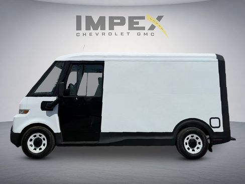 Used 2024 Chevrolet Brightdrop 400 w/ Commercial Equipment Package AWD/4WD image 2