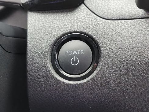 Used 2025 Toyota Camry SE w/ Convenience Package FWD image 31