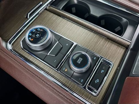 Certified 2024 Ford Expedition Limited image 23