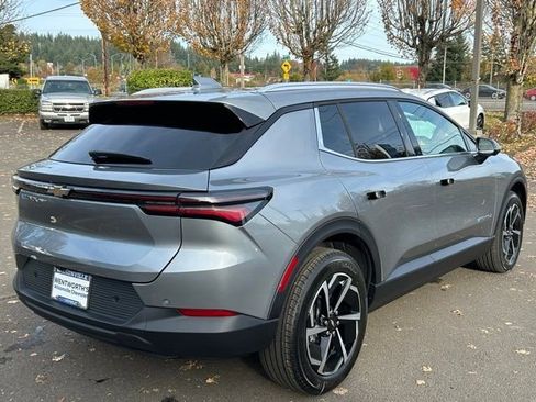 New 2026 Chevrolet Equinox EV LT image 8