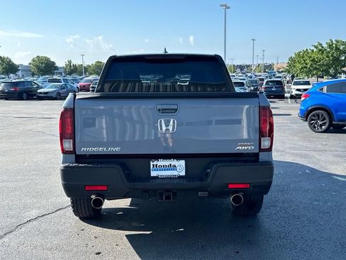 Used 2023 Honda Ridgeline Sport image 6