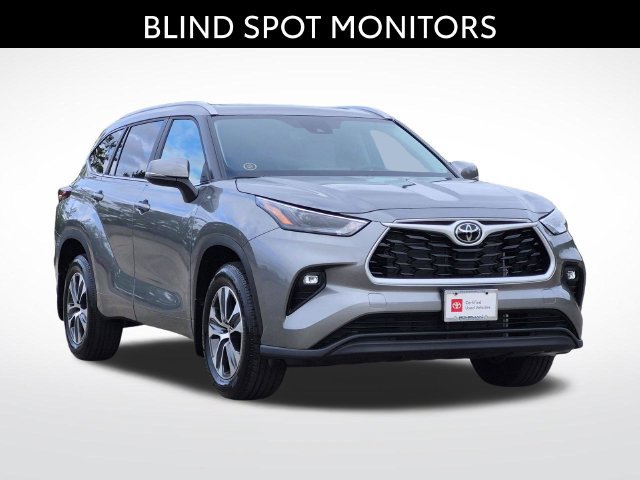 Certified 2026 Toyota Highlander XLE AWD/4WD image 3