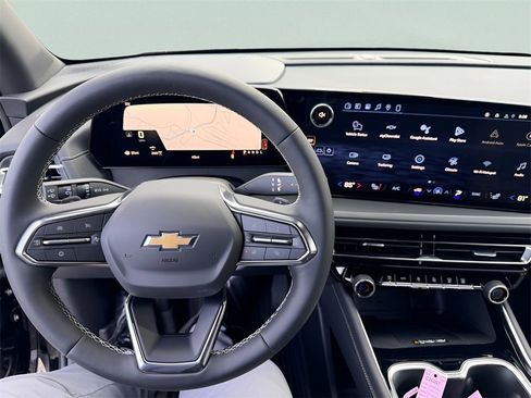 New 2026 Chevrolet Traverse LT w/ Driver Confidence Package image 17