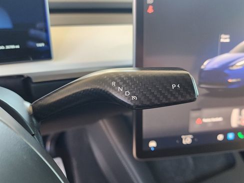 Used 2022 Tesla Model Y Performance AWD/4WD image 33