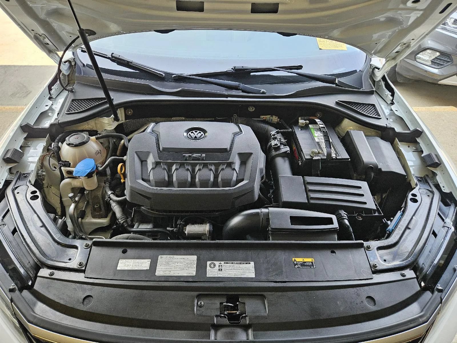 Used 2018 Volkswagen Passat 2.0T SE FWD image 9