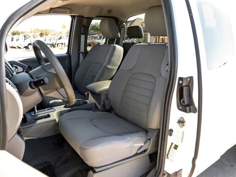 Used 2019 Nissan Frontier S image 28