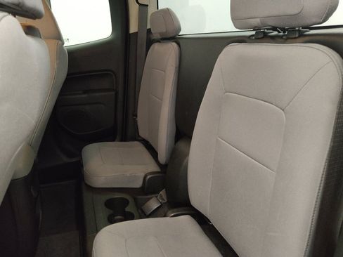 Used 2019 Chevrolet Colorado W/T w/ WT Convenience Package RWD image 18