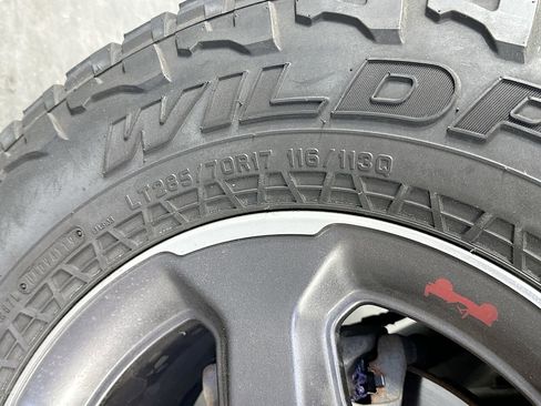 Used 2017 Jeep Wrangler Unlimited Sport AWD/4WD image 29