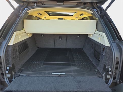 New 2026 Land Rover Range Rover SE image 12