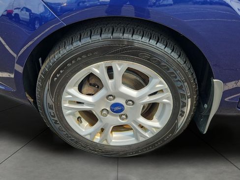 Used 2016 Ford Fiesta SE w/ Cold Weather Package FWD image 12