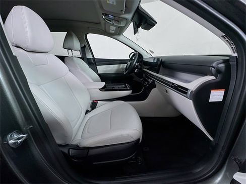 Certified 2025 Hyundai Tucson SEL image 44