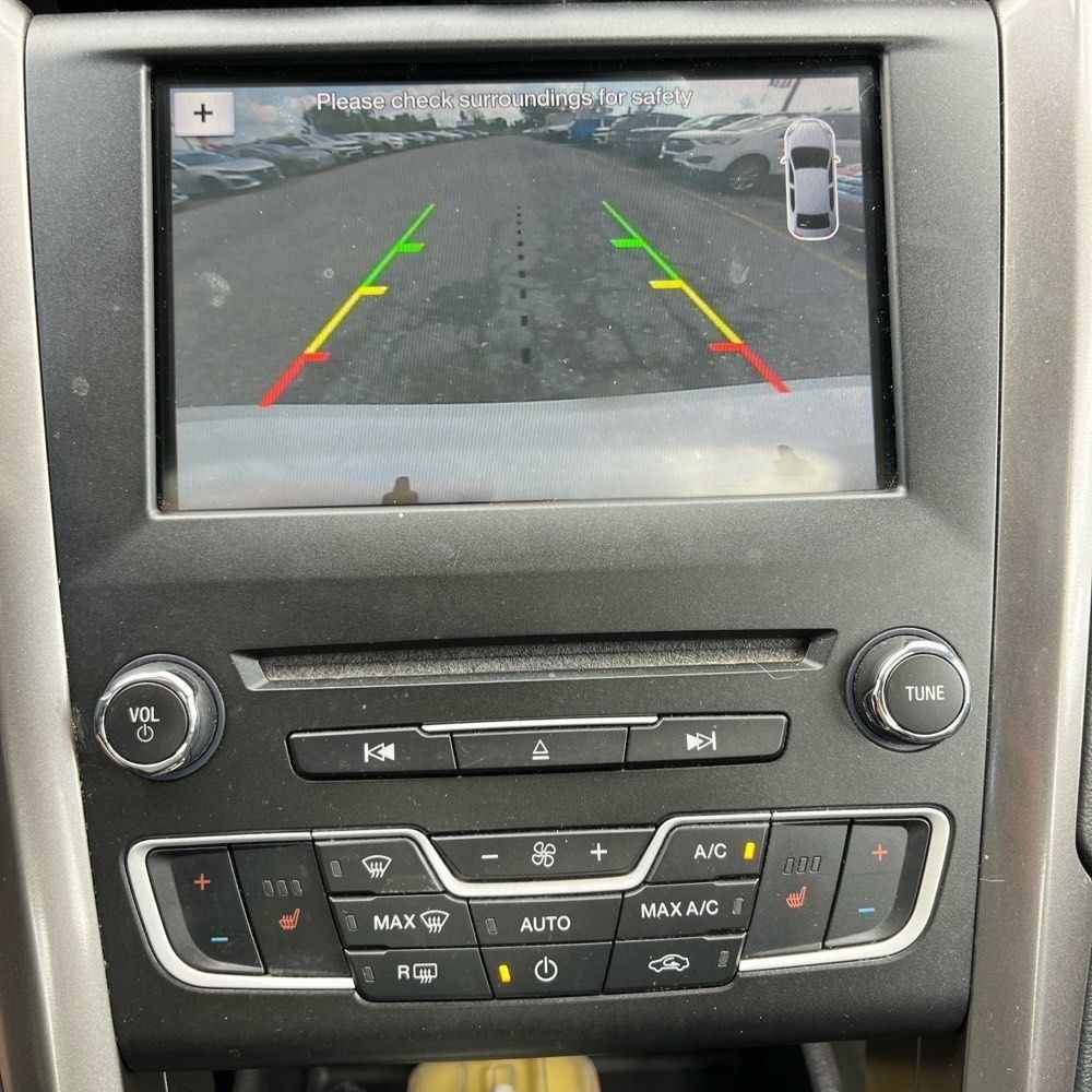 Used 2017 Ford Fusion Energi SE FWD image 12