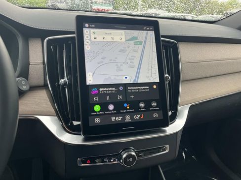 Certified 2026 Volvo XC90 B5 Plus AWD/4WD image 33