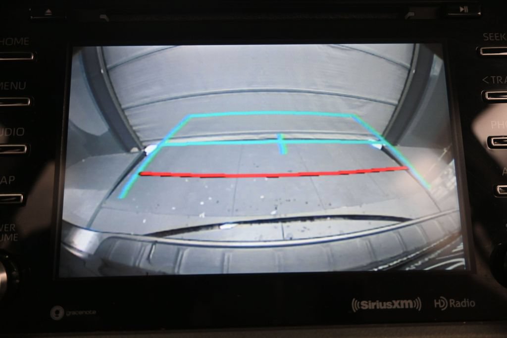 Used 2019 Toyota Sienna LE w/ Carpet Mat Package FWD image 22