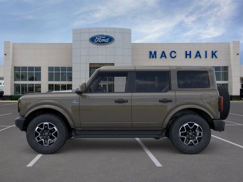 New 2026 Ford Bronco Outer Banks AWD/4WD image 3