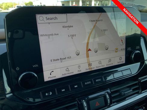 Used 2023 Nissan Pathfinder Platinum image 5