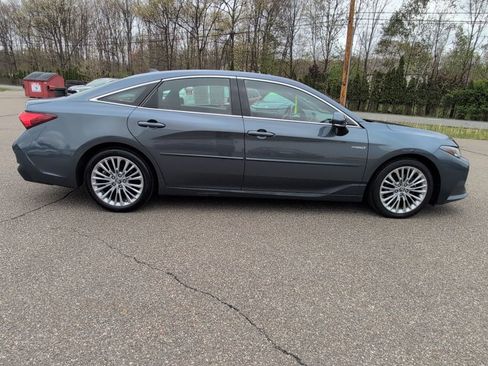 Used 2019 Toyota Avalon Limited w/ Advanced Safety Package FWD image 8