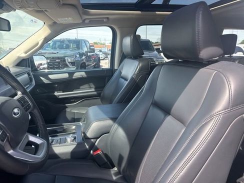Used 2024 Ford Expedition XLT AWD/4WD image 13