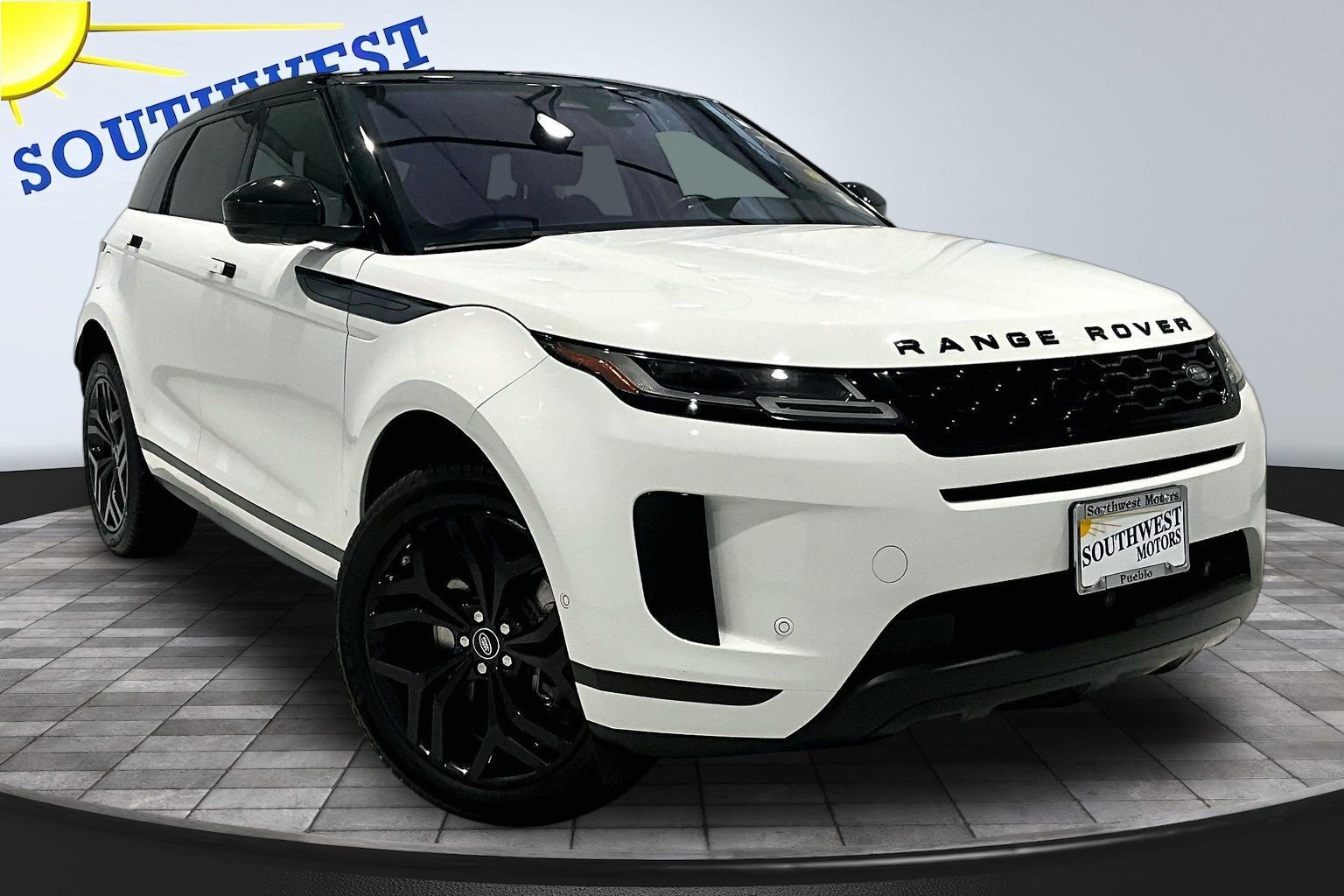 Used 2021 Land Rover Range Rover Evoque SE AWD/4WD image 3