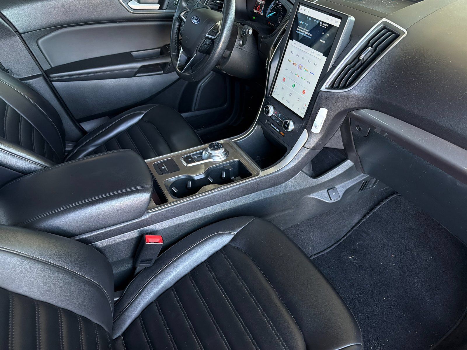 Used 2024 Ford Edge SEL AWD/4WD image 15