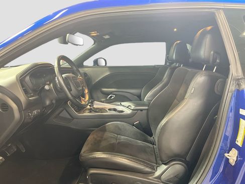 Used 2022 Dodge Challenger R/T w/ Plus Package image 21