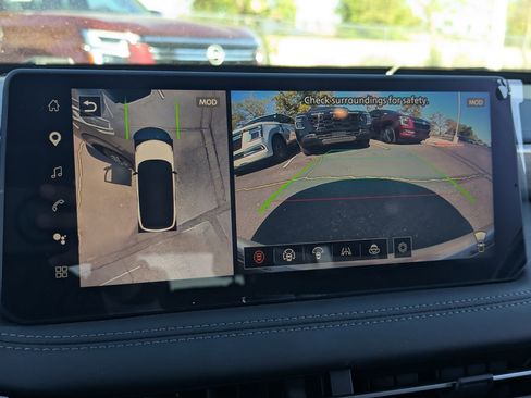 Certified 2026 INFINITI QX60 Luxe w/ Family Package image 24