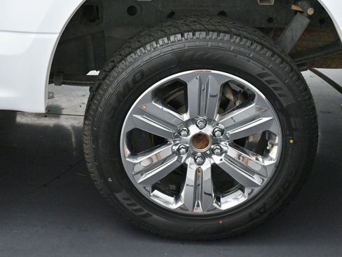 Used 2019 Ford F150 XLT w/ Equipment Group 302A Luxury AWD/4WD image 32