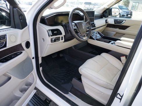 Used 2019 Lincoln Navigator Reserve w/ Cargo Package image 13