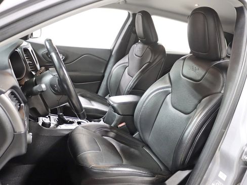 Used 2021 Jeep Cherokee Latitude Lux image 24