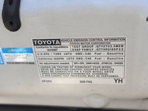 Used 2016 Toyota Tacoma TRD Sport image 12