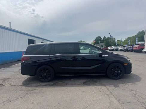 Used 2025 Honda Odyssey Sport-L image 1