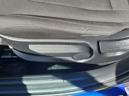 Used 2021 Hyundai Elantra SEL w/ Convenience Package FWD image 11
