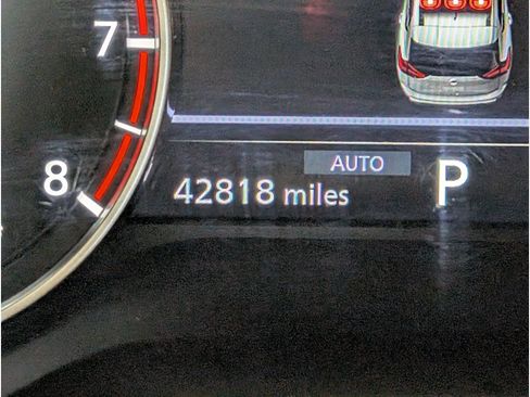 Used 2025 Nissan Rogue SV AWD/4WD image 18