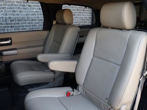 Used 2014 Toyota Sequoia Limited image 47