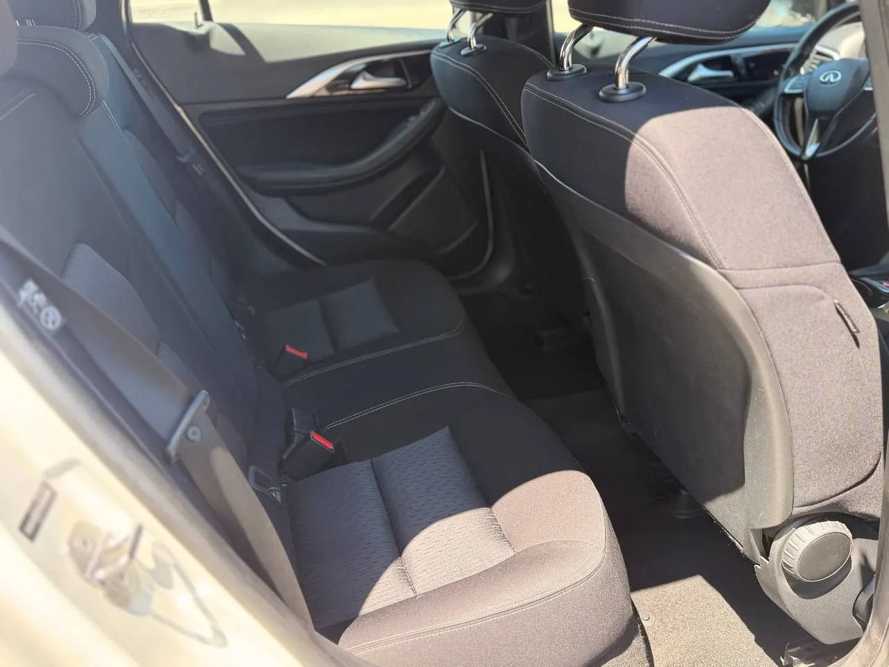 Used 2018 INFINITI QX30 FWD image 30