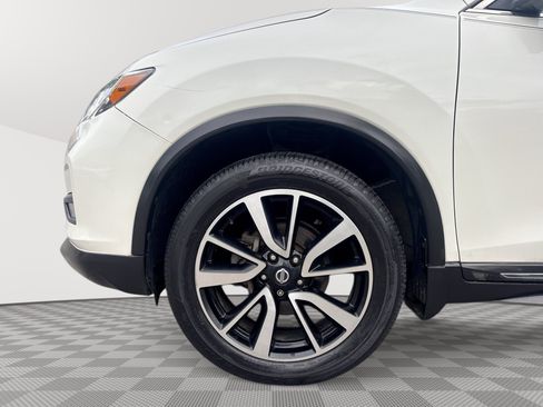 Used 2019 Nissan Rogue SL w/ Premium Package AWD/4WD image 19