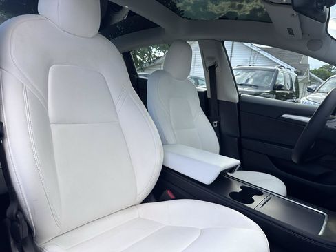 Used 2022 Tesla Model 3 Long Range AWD/4WD image 13