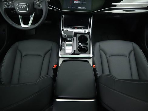 Used 2025 Audi Q8 Premium Plus w/ Premium Plus Package image 18