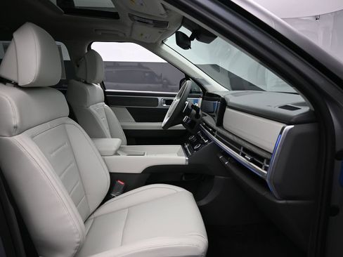 Used 2025 Hyundai Santa Fe Calligraphy image 33