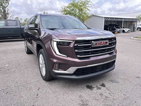 Certified 2024 GMC Acadia Elevation AWD/4WD image 8