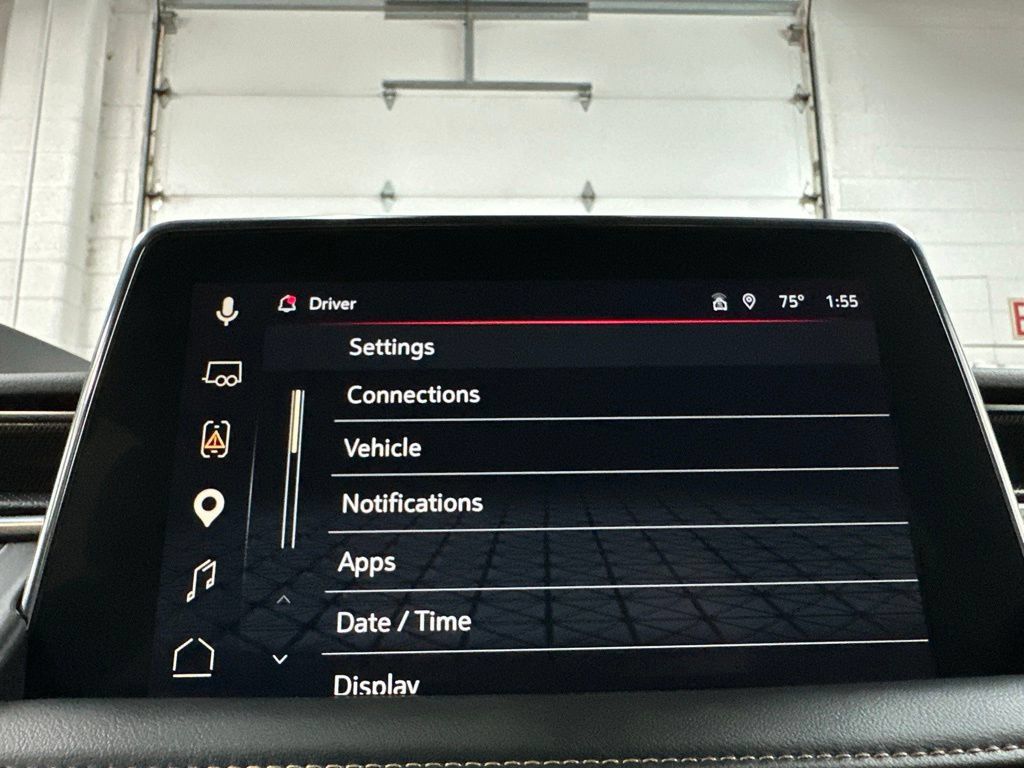 Used 2023 GMC Yukon XL AT4 w/ Technology Package AWD/4WD image 34