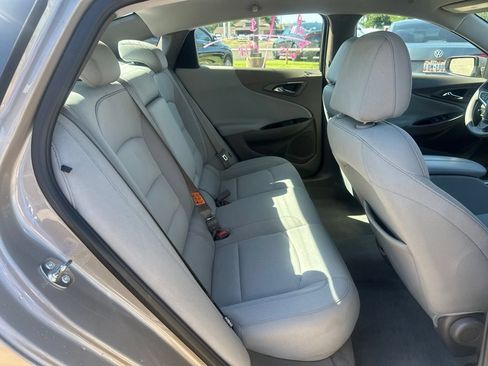 Used 2024 Chevrolet Malibu LT FWD image 17