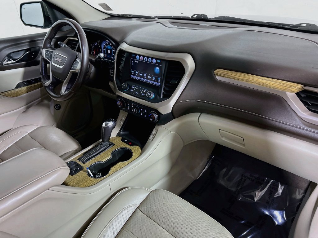 Used 2019 GMC Acadia Denali w/ Technology Package AWD/4WD image 25